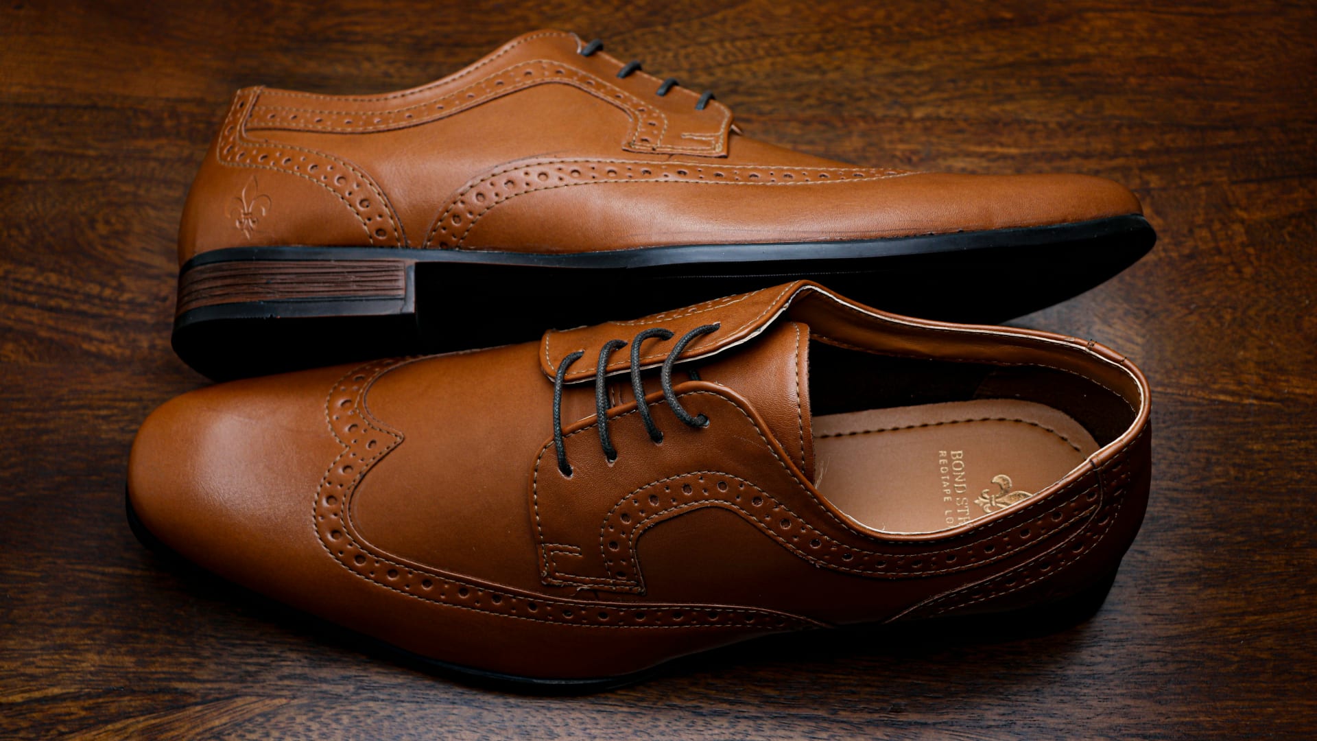 MAKE 'EM STARE.